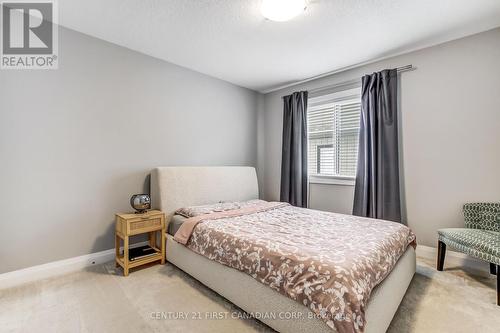 1567 Blackwell Boulevard, London North (North D), ON - Indoor Photo Showing Bedroom
