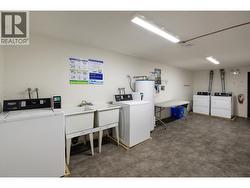 super clean and tidy shared laundry in basement - 