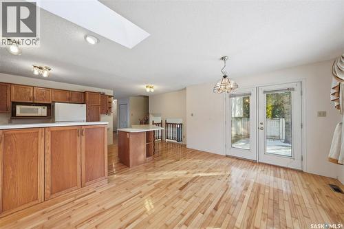 110 Cowley Road, Saskatoon, SK - Indoor Photo Showing Kitchen