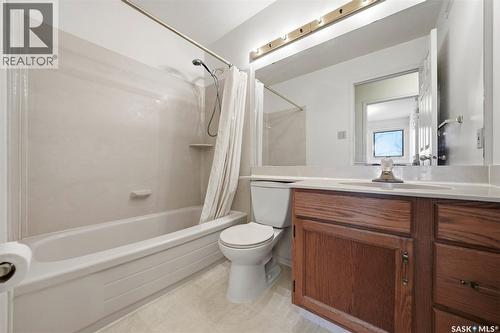 110 Cowley Road, Saskatoon, SK - Indoor Photo Showing Bathroom