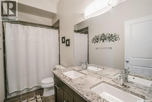 458 Teal Lane, Saskatoon, SK - Indoor Photo Showing Bathroom