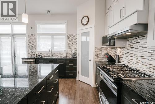 458 Teal Lane, Saskatoon, SK - Indoor Photo Showing Kitchen With Upgraded Kitchen