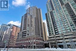 703 - 736 BAY STREET  Toronto, ON M5G 2M4