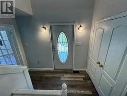 Front Entry Way w/ Double Coat Closet,18' Ceiling - 