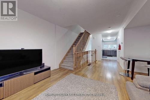 46 Filly Path, Oshawa, ON - Indoor Photo Showing Living Room
