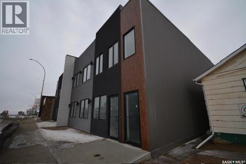 1143 Winnipeg Street, Regina, SK 