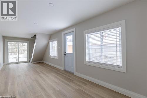 34 Close Avenue, Cambridge, ON - Indoor Photo Showing Other Room