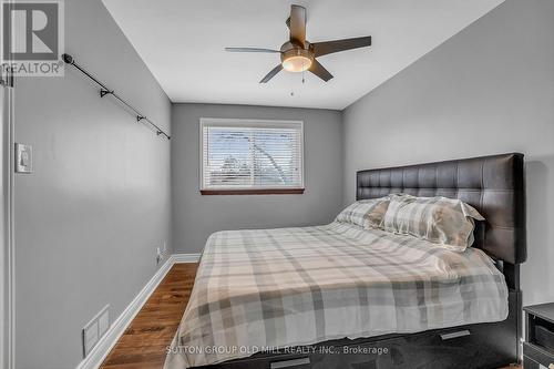 1879 Sandgate Crescent, Mississauga, ON - Indoor Photo Showing Bedroom