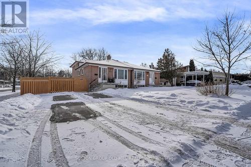1879 Sandgate Crescent, Mississauga, ON - Outdoor