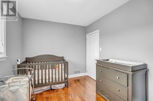 1879 Sandgate Crescent, Mississauga, ON - Indoor Photo Showing Bedroom