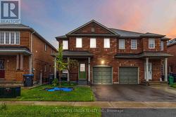 98 PERSONNA CIRCLE  Brampton, ON L6X 0S9