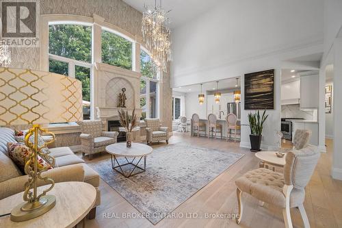 215 Black Maple Court, Kitchener, ON - Indoor Photo Showing Living Room