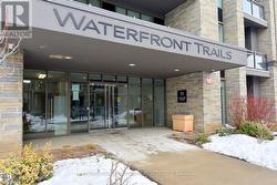 108 - 35 SOUTHSHORE CRESCENT  Hamilton, ON L8E 0J2