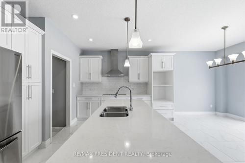 3624 Earlston Cross, London South, ON - Indoor Photo Showing Kitchen With Double Sink With Upgraded Kitchen