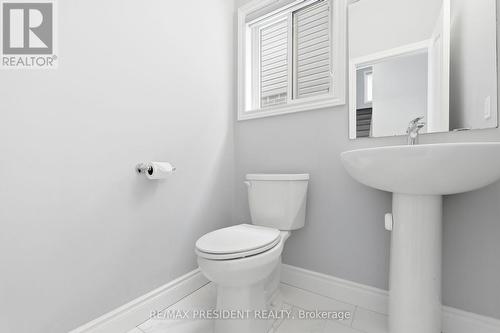 3624 Earlston Cross, London South, ON - Indoor Photo Showing Bathroom