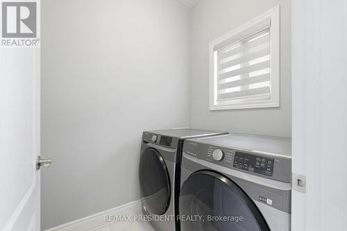 3624 Earlston Cross, London South, ON - Indoor Photo Showing Laundry Room