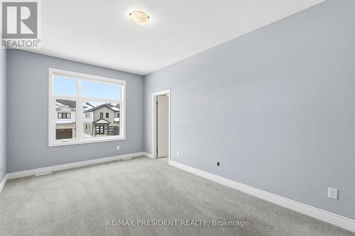 3624 Earlston Cross, London South, ON - Indoor Photo Showing Other Room