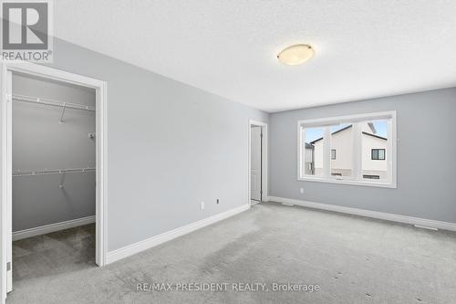 3624 Earlston Cross, London South, ON - Indoor Photo Showing Other Room