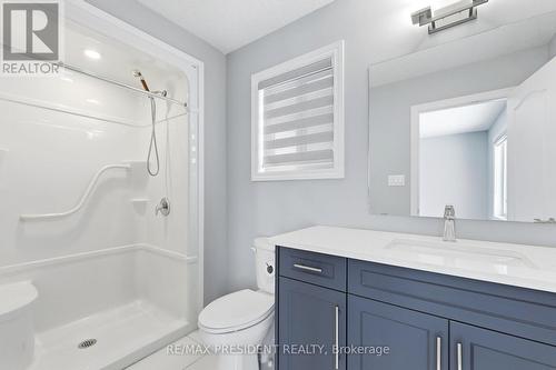 3624 Earlston Cross, London South, ON - Indoor Photo Showing Bathroom