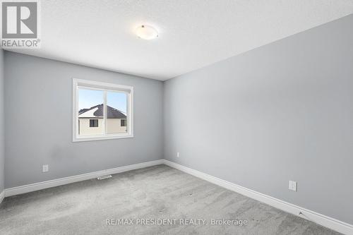 3624 Earlston Cross, London South, ON - Indoor Photo Showing Other Room