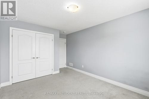 3624 Earlston Cross, London South, ON - Indoor Photo Showing Other Room