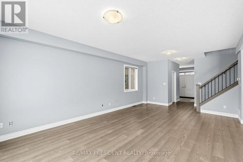 3624 Earlston Cross, London South, ON - Indoor Photo Showing Other Room