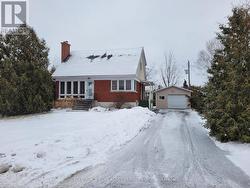 30 SUNNYCREST DRIVE  Ottawa, ON K2E 5Y2