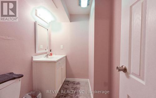 1034 Fredonia Drive, Mississauga, ON - Indoor Photo Showing Bathroom