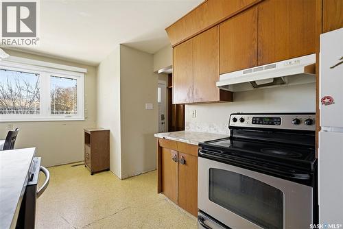 153 Mcdougall Crescent, Regina, SK - Indoor Photo Showing Kitchen