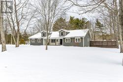 2923 Borden Street  Coldbrook, NS B4R 1A3