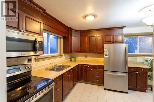 629 Danforth Avenue, Sudbury, ON - Indoor Photo Showing Kitchen With Double Sink