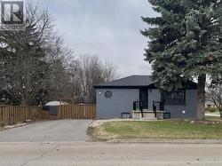 MAIN - 4 KEATS AVENUE  Halton Hills, ON L7G 1T4