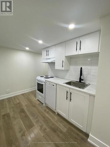 66 Minnewawa Road, Mississauga, ON - Indoor Photo Showing Kitchen