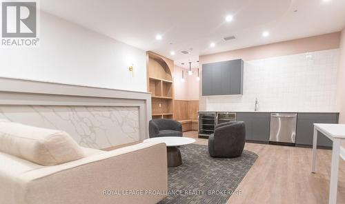 315 - 223 Princess Street, Kingston (East Of Sir John A. Blvd), ON - Indoor