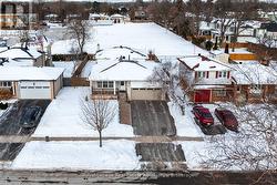 1221 WOOD PLACE  Oakville, ON L6L 2R4