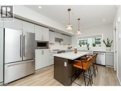 202 80 ELGIN STREET  Port Moody, BC V3H 0M6