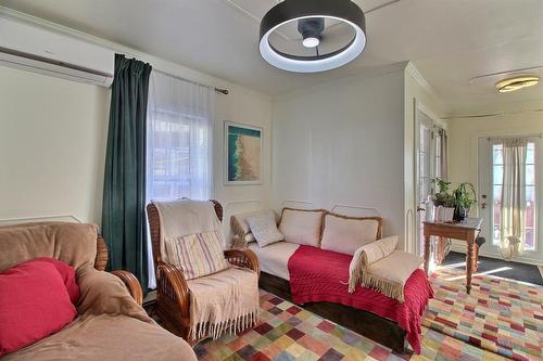 Living room - 2169 Route Du Fleuve, Les Éboulements, QC - Indoor