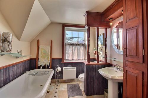 Bathroom - 2169 Route Du Fleuve, Les Éboulements, QC - Indoor Photo Showing Bathroom