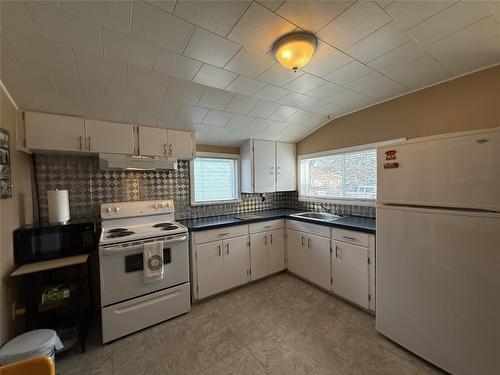 367 Fortier Street, Kimberley, BC - Indoor Photo Showing Kitchen