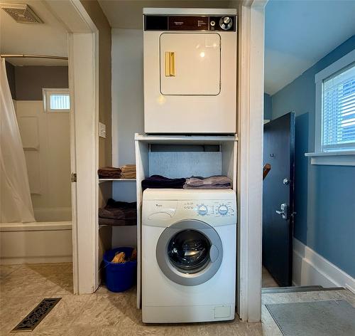 367 Fortier Street, Kimberley, BC - Indoor Photo Showing Laundry Room