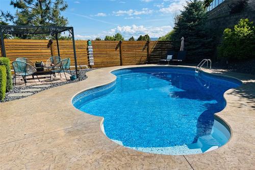 331 Quilchena Drive, Kelowna, BC - Outdoor With In Ground Pool With Deck Patio Veranda With Backyard
