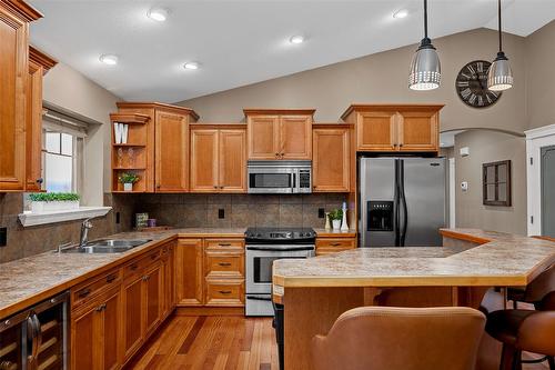 331 Quilchena Drive, Kelowna, BC - Indoor Photo Showing Kitchen With Double Sink