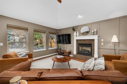 331 Quilchena Drive, Kelowna, BC - Indoor Photo Showing Living Room With Fireplace
