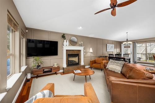 331 Quilchena Drive, Kelowna, BC - Indoor Photo Showing Living Room With Fireplace