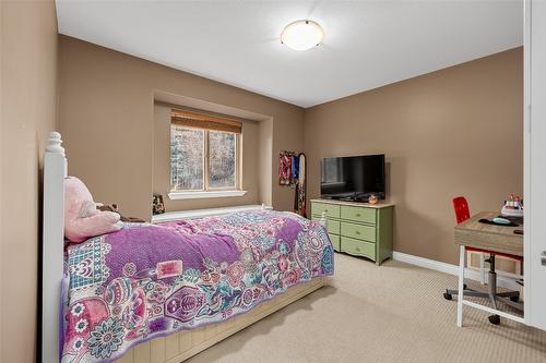 331 Quilchena Drive, Kelowna, BC - Indoor Photo Showing Bedroom