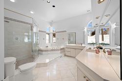 Ensuite bathroom - 