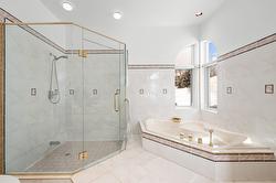 Ensuite bathroom - 