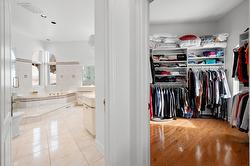 Walk-in closet - 