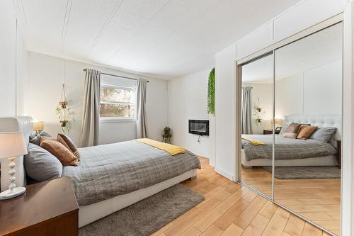 Primary bedroom - 3 Rue Beauregard, Sutton, QC - Indoor Photo Showing Bedroom
