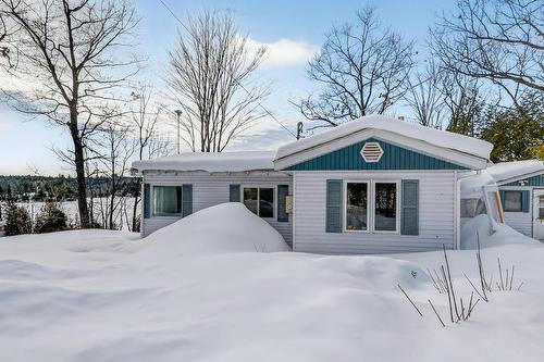 14 60e Avenue  Saint-Hippolyte, QC J8A 1P1